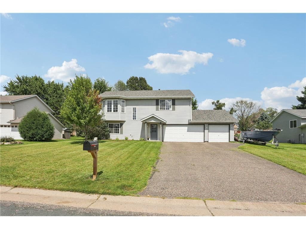 Photo of 415 Johnson PARKWAY, Hammond, WI 54015 (MLS # 6819023)