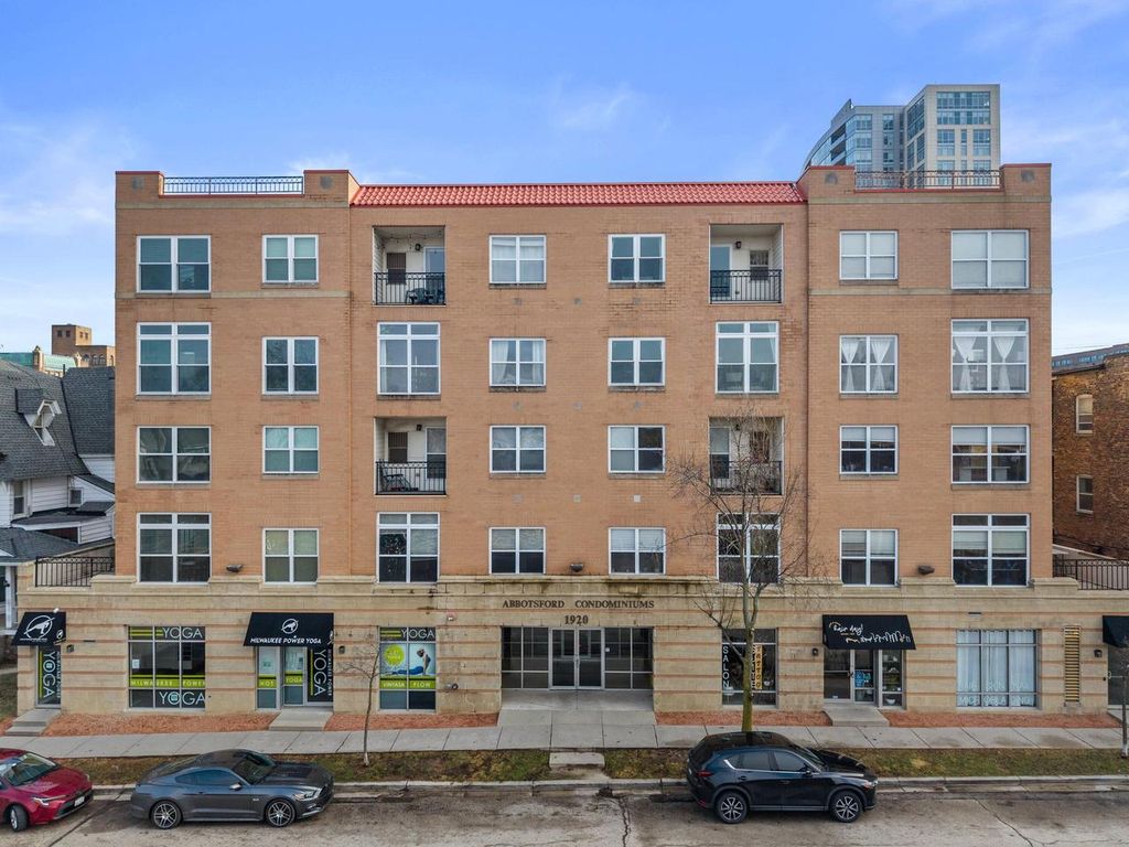 Photo of 1920 N Farwell AVENUE #203, Milwaukee, WI 53202 (MLS # 1947422)