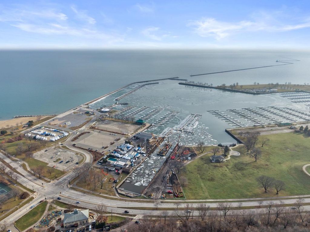 Photo of 1920 N Farwell AVENUE #203, Milwaukee, WI 53202 (MLS # 1947422)