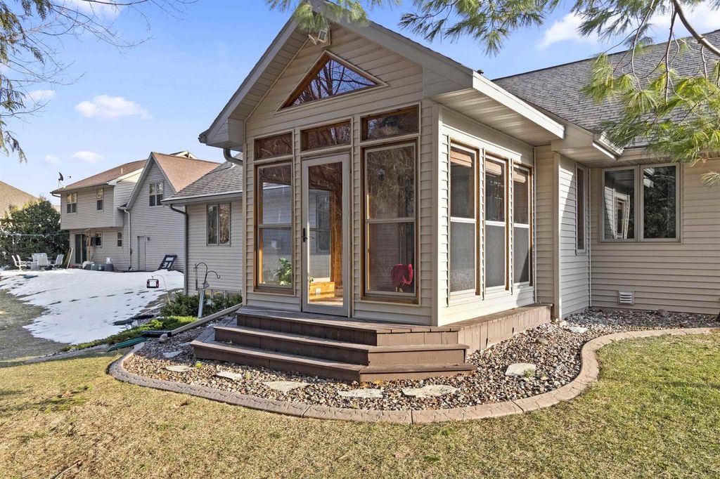 Photo of 3096 Lepak LANE, Green Bay, WI 54313 (MLS # 50322733)