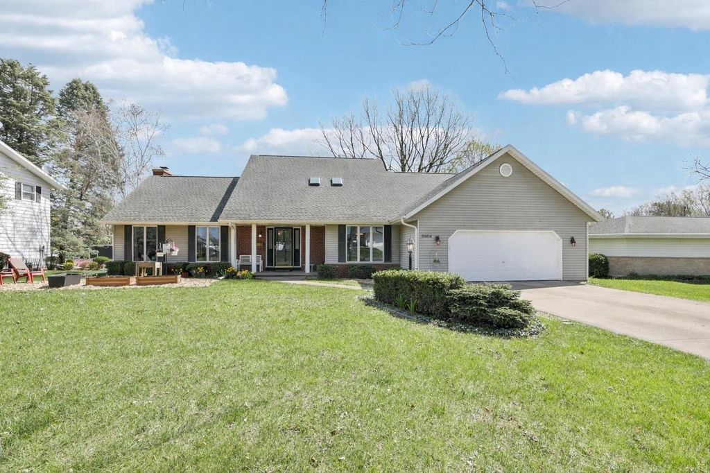 Photo of 5604 Maldwyn LANE, Madison, WI 53716 (MLS # 2020763)