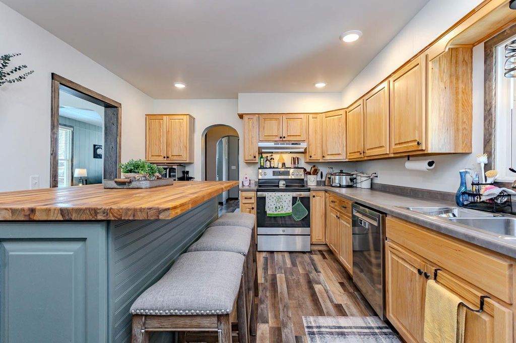 Photo of 1002 E 7th STREET, Merrill, WI 54452 (MLS # 22600825)