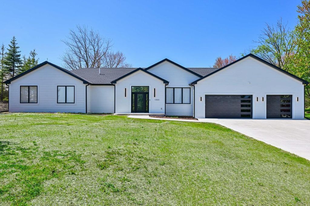Photo of 10500 W Vera AVENUE, Milwaukee, WI 53224 (MLS # 1940648)