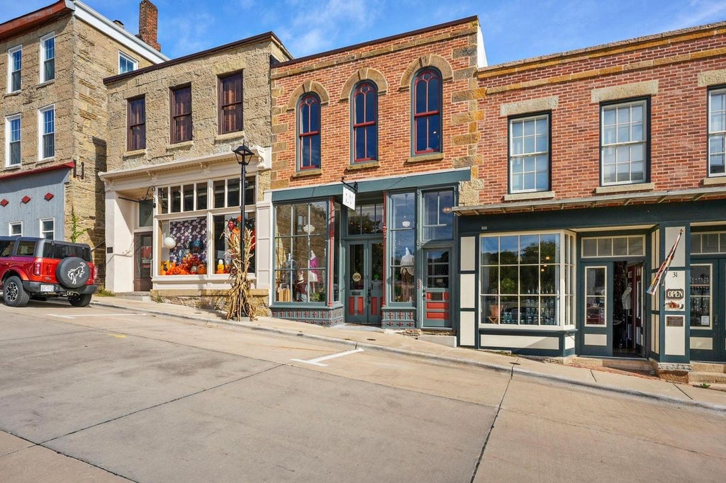Photo of 33 High STREET, Mineral Point, WI 53565 (MLS # 2033552)