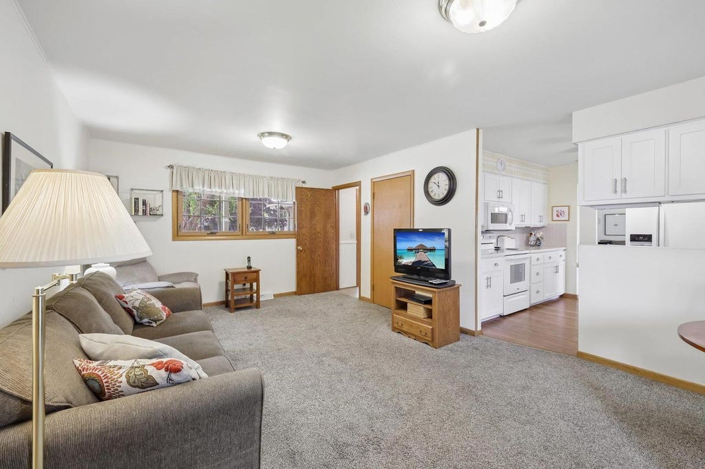 Photo of 213 Minnehaha AVENUE, Portage, WI 53901 (MLS # 2029160)