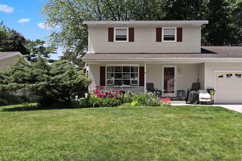 Photo of 1074 Jerico LANE, Sun Prairie, WI 53590 (MLS # 2025084)