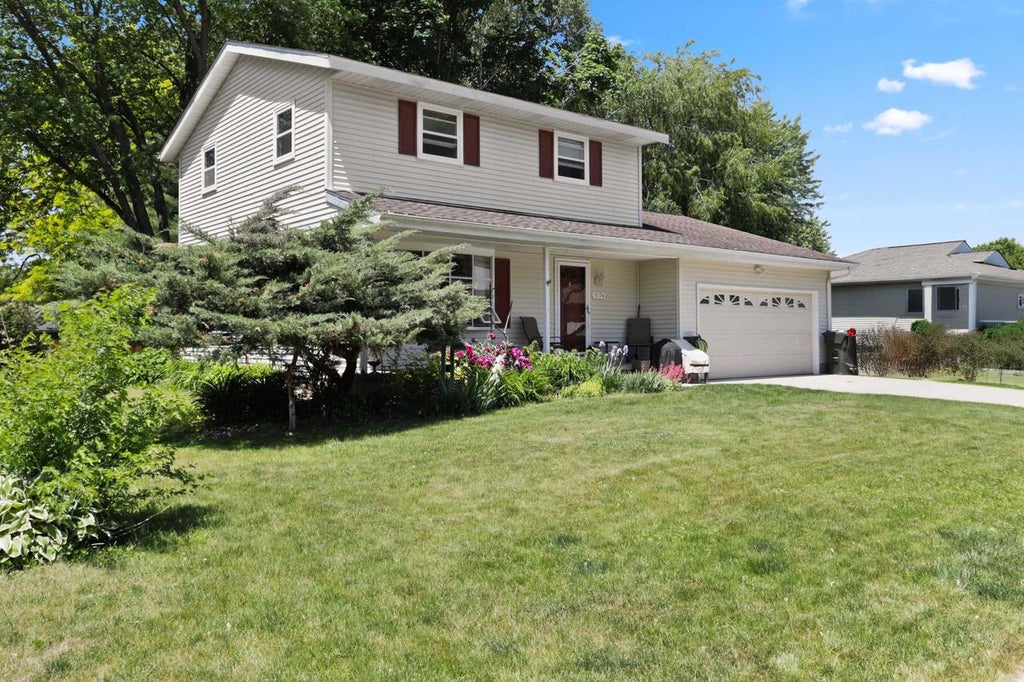 Photo of 1074 Jerico LANE, Sun Prairie, WI 53590 (MLS # 2025084)