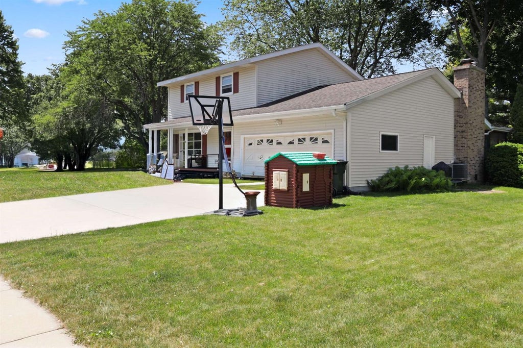 Photo of 1074 Jerico LANE, Sun Prairie, WI 53590 (MLS # 2025084)