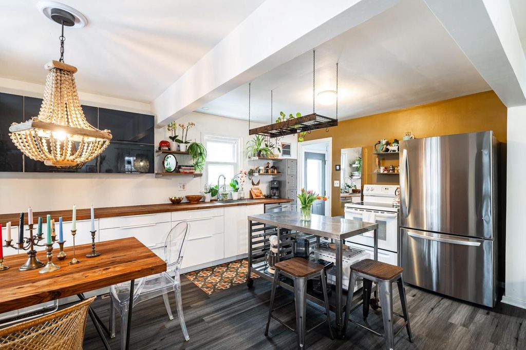 Photo of 4481 S Taylor AVENUE, Milwaukee, WI 53207 (MLS # 1950967)