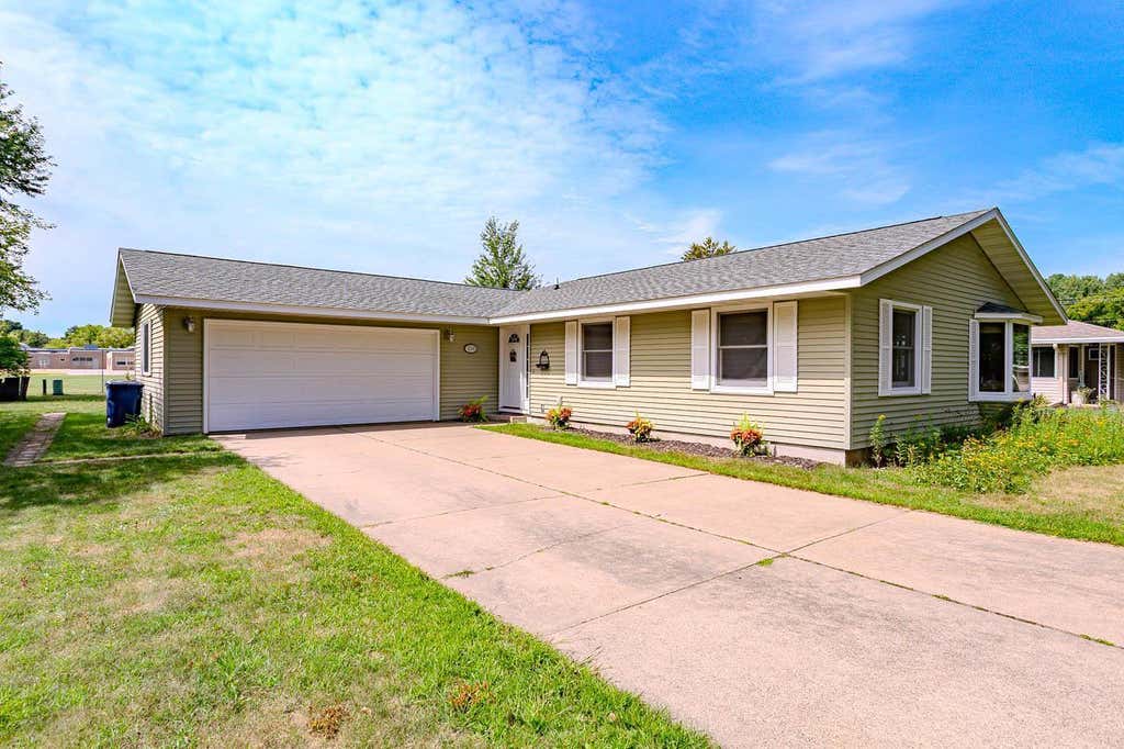 Photo of 4214 Henry STREET, Wausau, WI 54403 (MLS # 22604172)
