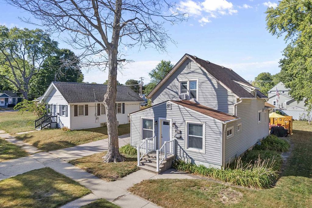 Photo of 1749 Forest AVENUE, Beloit, WI 53511 (MLS # 2009629)