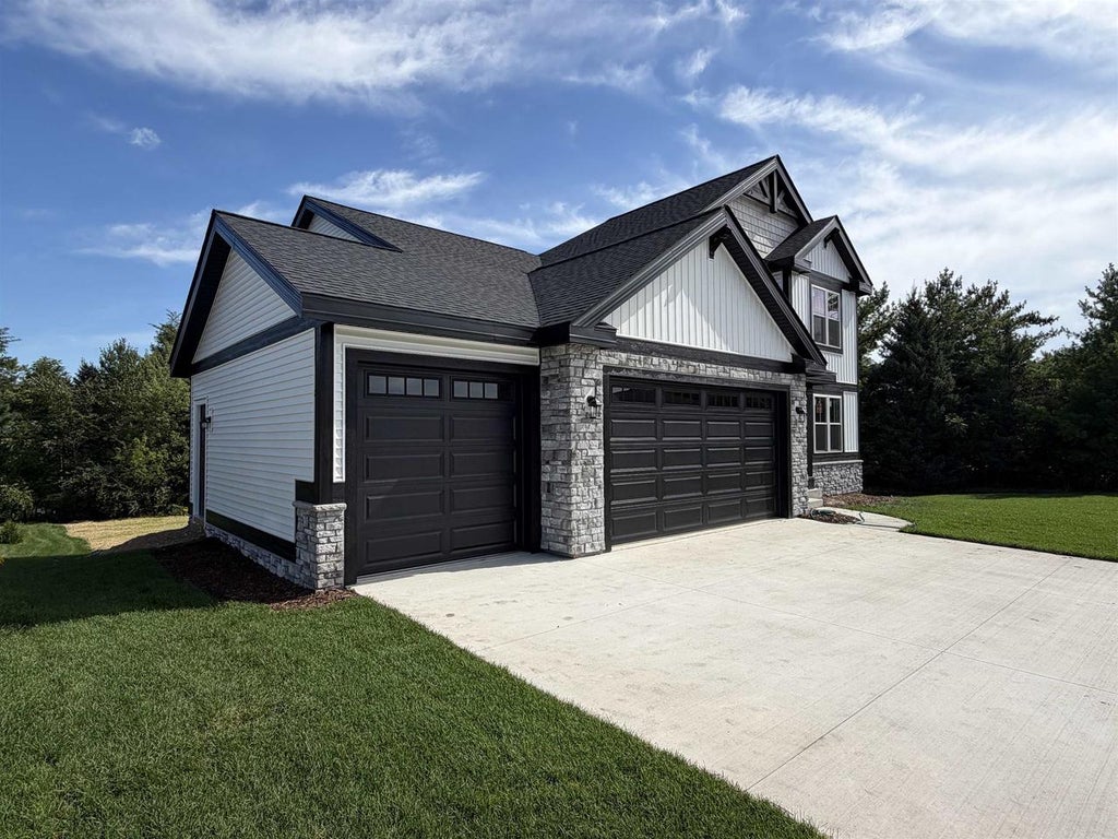 Photo of 232 W Nelson STREET, Deerfield, WI 53531 (MLS # 2029639)