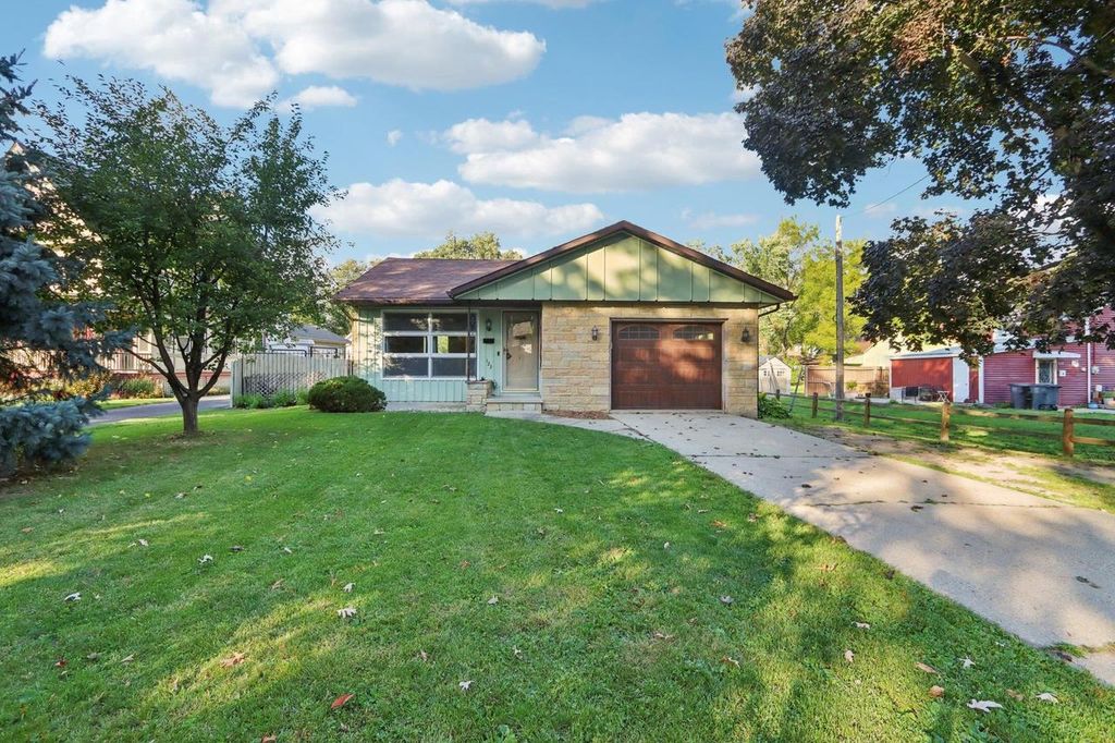 Photo of 123 W Oak STREET, Lake Mills, WI 53551 (MLS # 2010672)