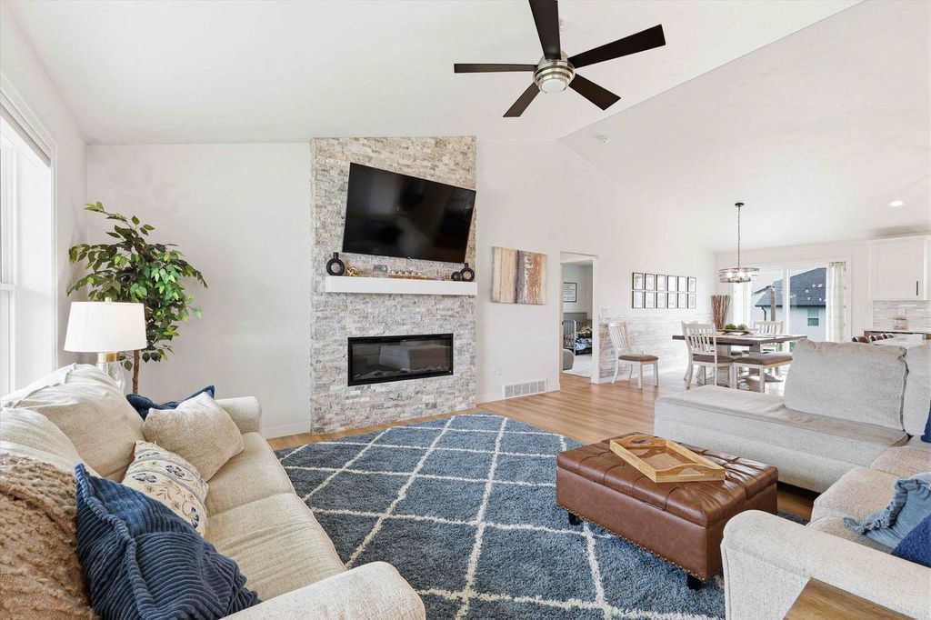 Photo of 2359 Tigerwood TRAIL, De Pere, WI 54115 (MLS # 50325008)