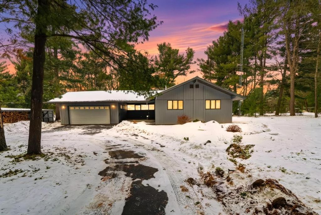 Photo of W5690 Cherokee LANE, New Lisbon, WI 53950 (MLS # 2013990)