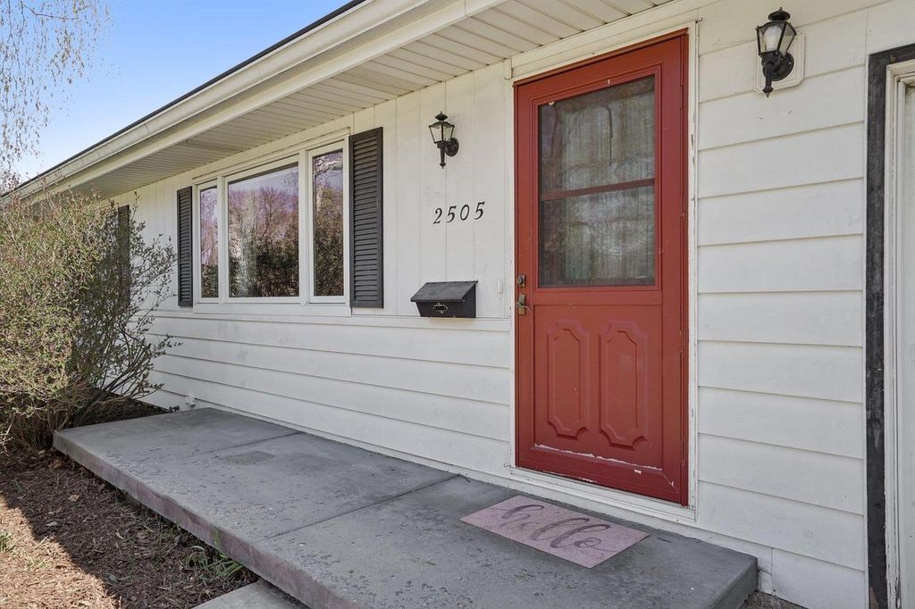 Photo of 2505 Sara ROAD, Madison, WI 53711 (MLS # 2020208)