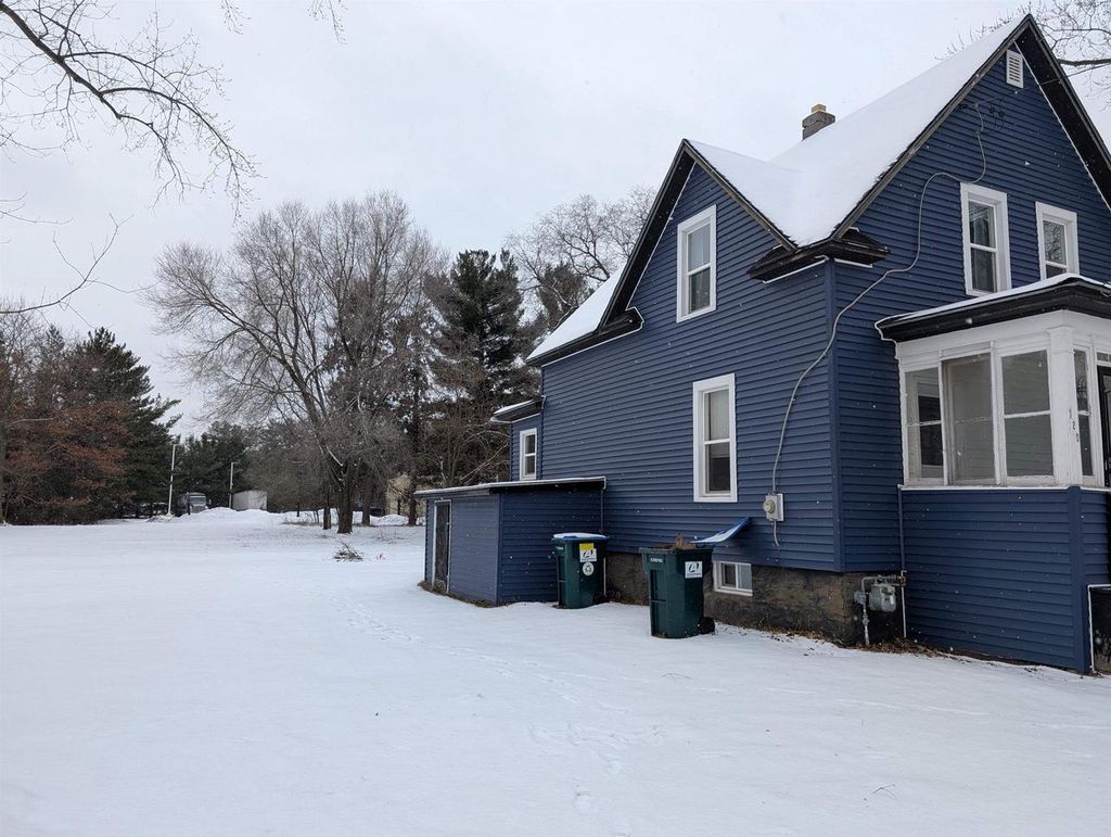 Photo of 120 Park STREET, Redgranite, WI 54970 (MLS # 50320350)