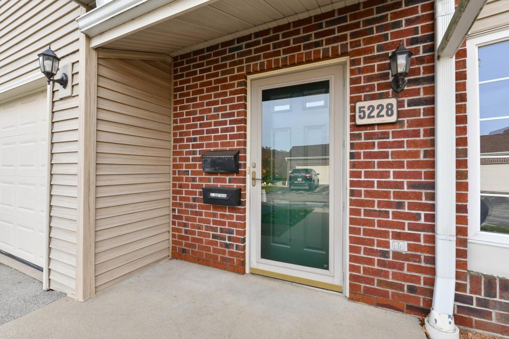 Photo of 5228 S Hidden DRIVE, Greenfield, WI 53221 (MLS # 1947551)