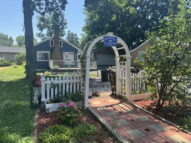 Photo of 89 Lakeview AVENUE, Edgerton, WI 53534 (MLS # 2027999)