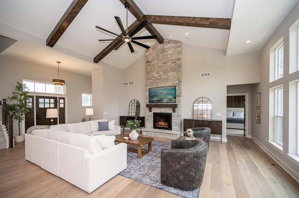 Photo of N66W21471 Sagebrush DRIVE, Menomonee Falls, WI 53051 (MLS # 1944399)