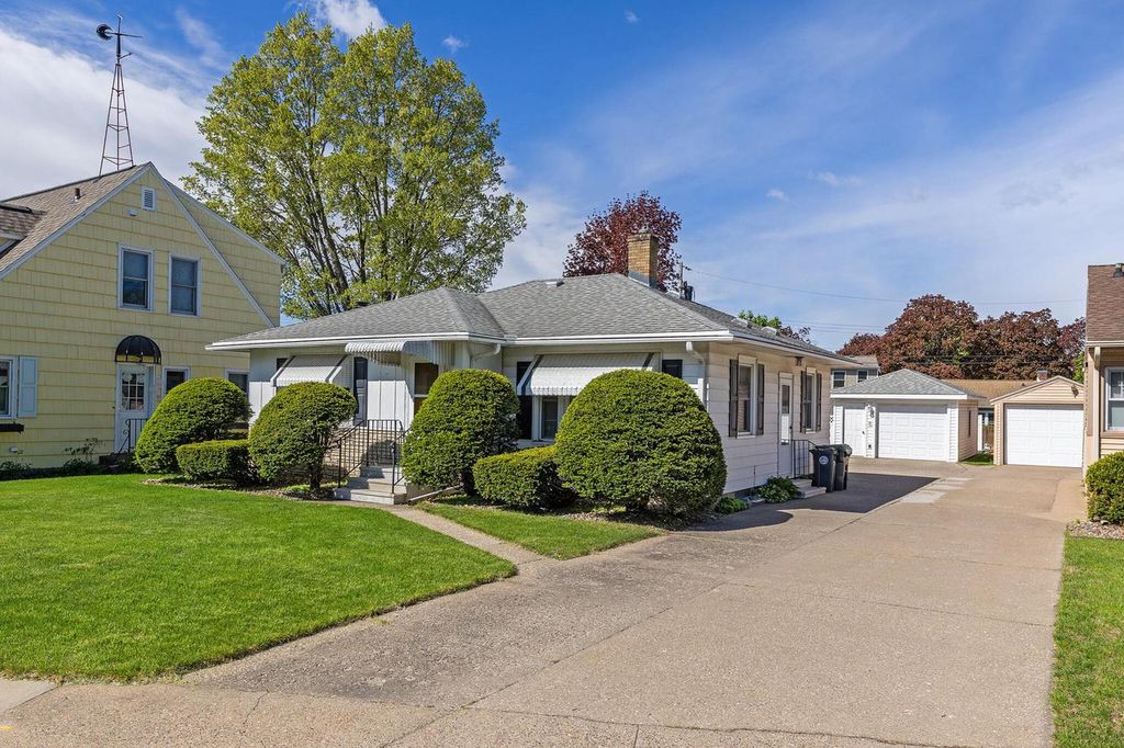 Photo of 1112 Grandad TERRACE, La Crosse, WI 54601 (MLS # 1961137)