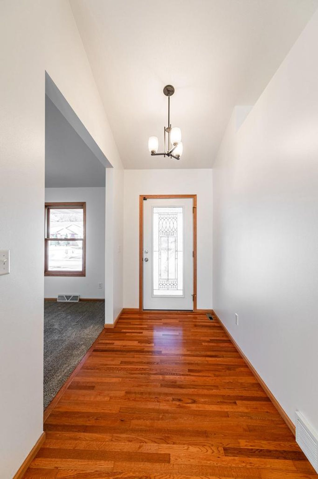 Photo of 942 Oak Timber DRIVE, Onalaska, WI 54650 (MLS # 1948903)