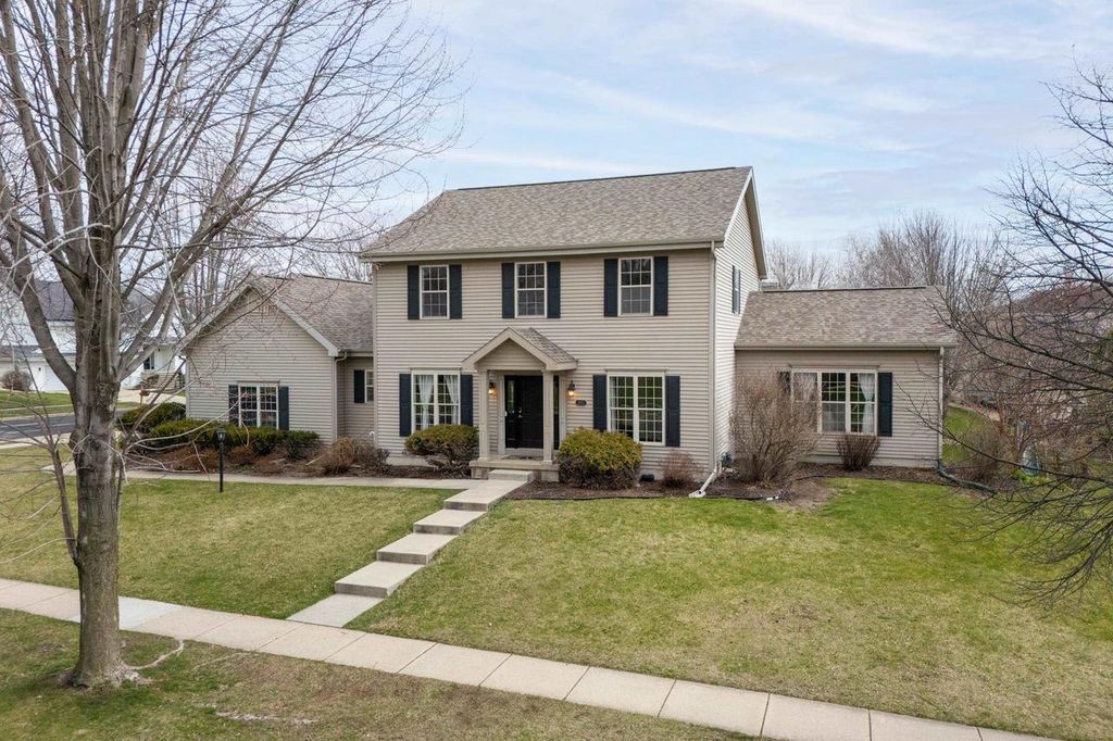 Photo of 5715 Sandhill DRIVE, Middleton, WI 53562 (MLS # 2020657)