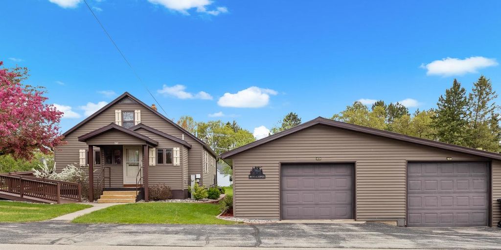 Photo of 418 Monroe AVENUE, Wausaukee, WI 54177 (MLS # 50325864)