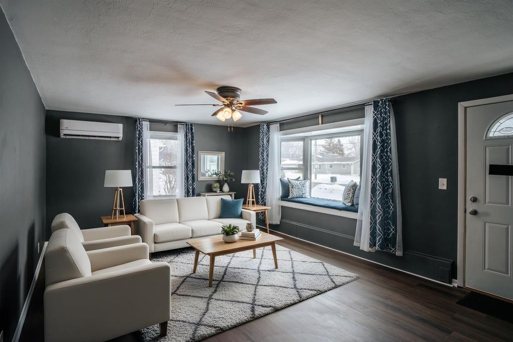 Photo of 1127 Cardinal LANE, Howard, WI 54313 (MLS # 50320297)