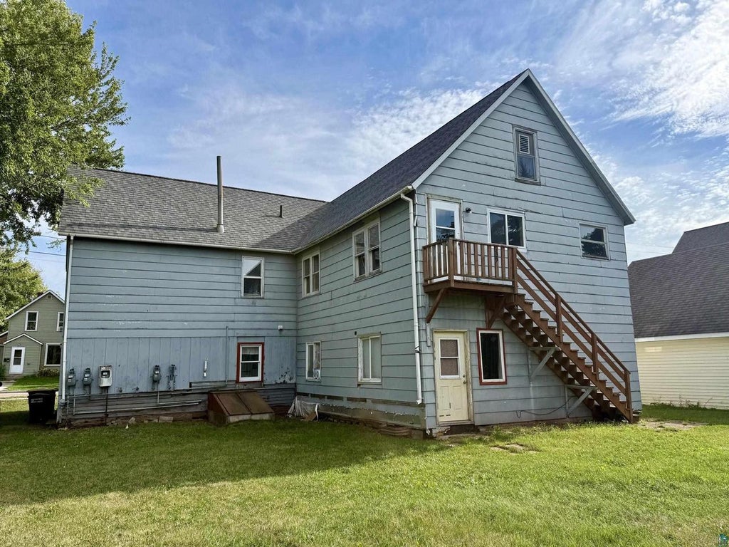 Photo of 609 St Claire STREET, Ashland, WI 54806 (MLS # 6127937)