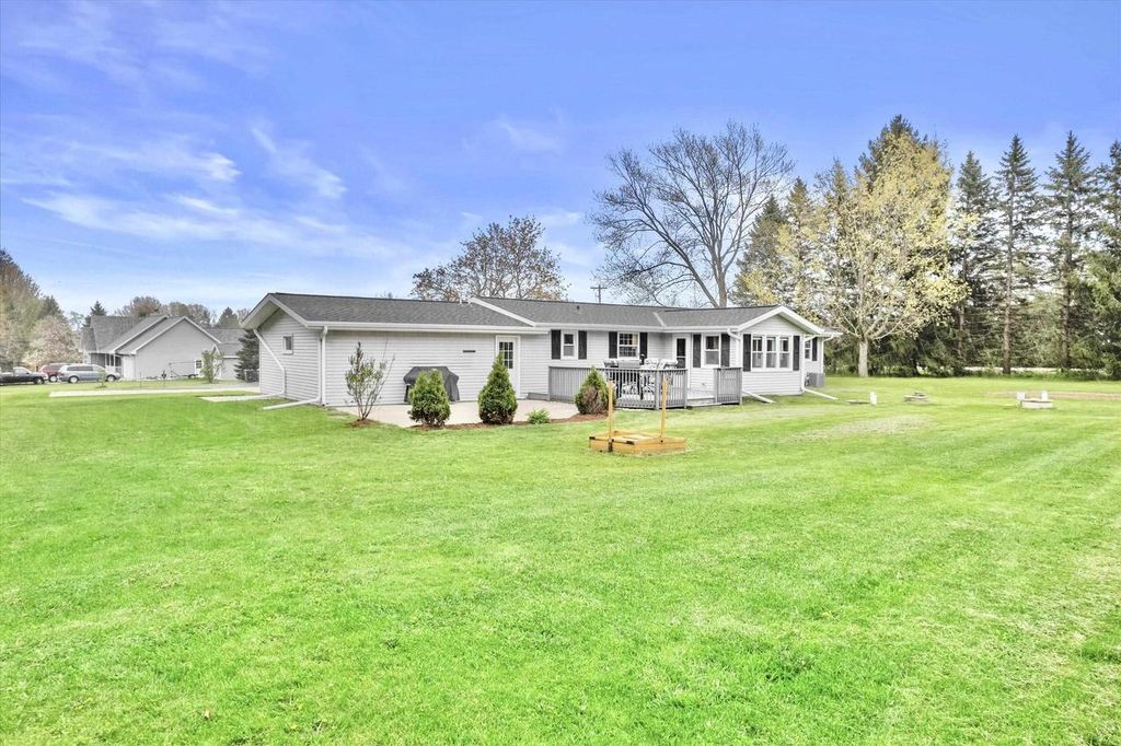 Photo of W1179 Stein WAY, Ashippun, WI 53066 (MLS # 2022004)