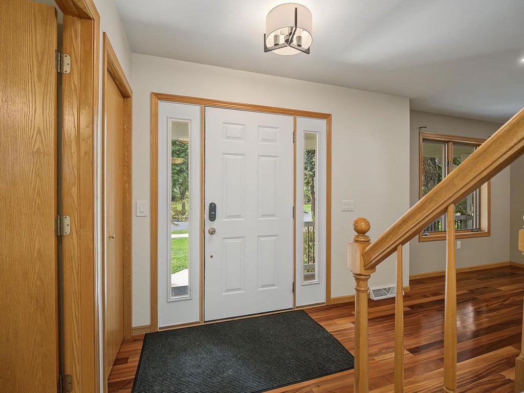 Photo of 6867 Valiant DRIVE, Windsor, WI 53598 (MLS # 2029685)