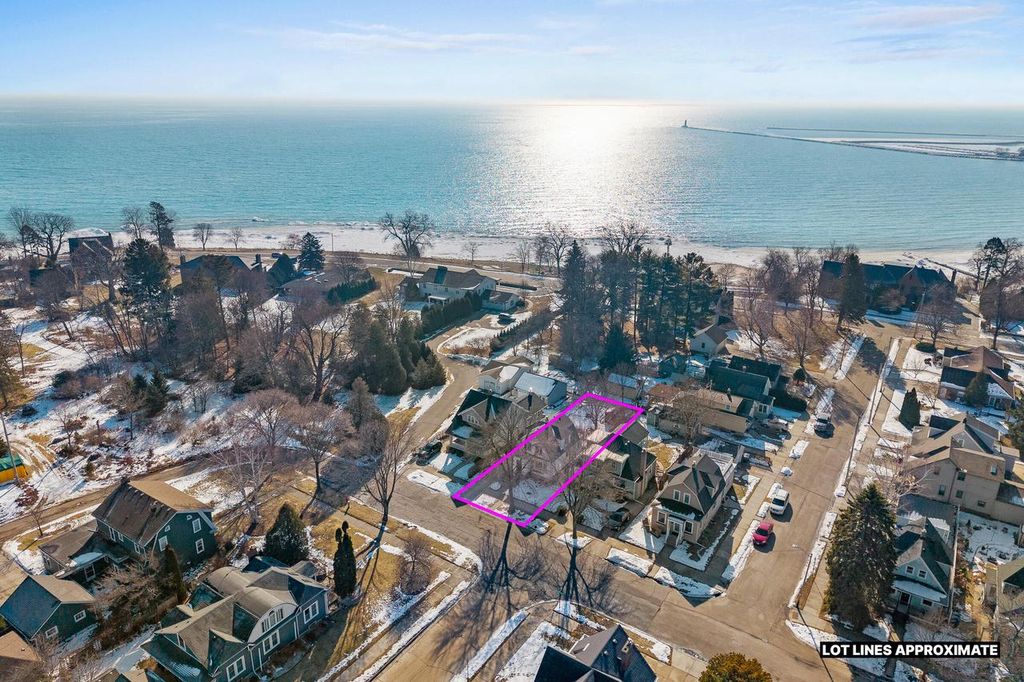 Photo of 51 Lighthouse COURT, Sheboygan, WI 53081 (MLS # 1950206)
