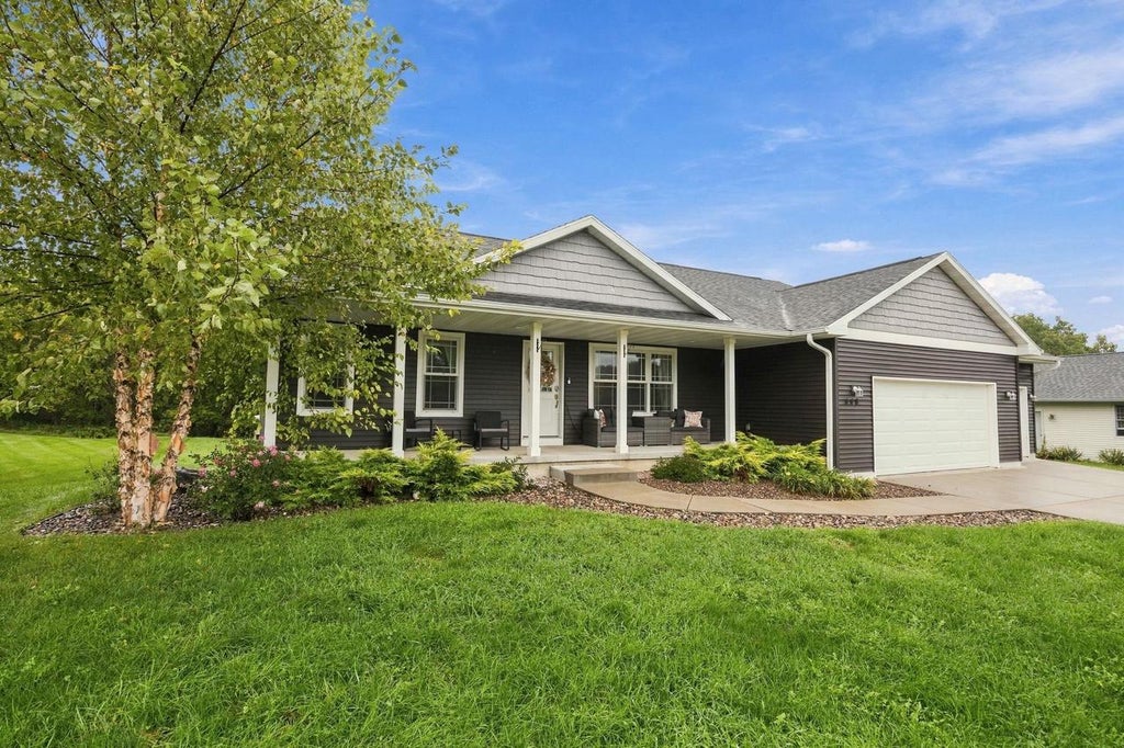 Photo of 444 Fairfield CIRCLE, Edgerton, WI 53534 (MLS # 2032844)