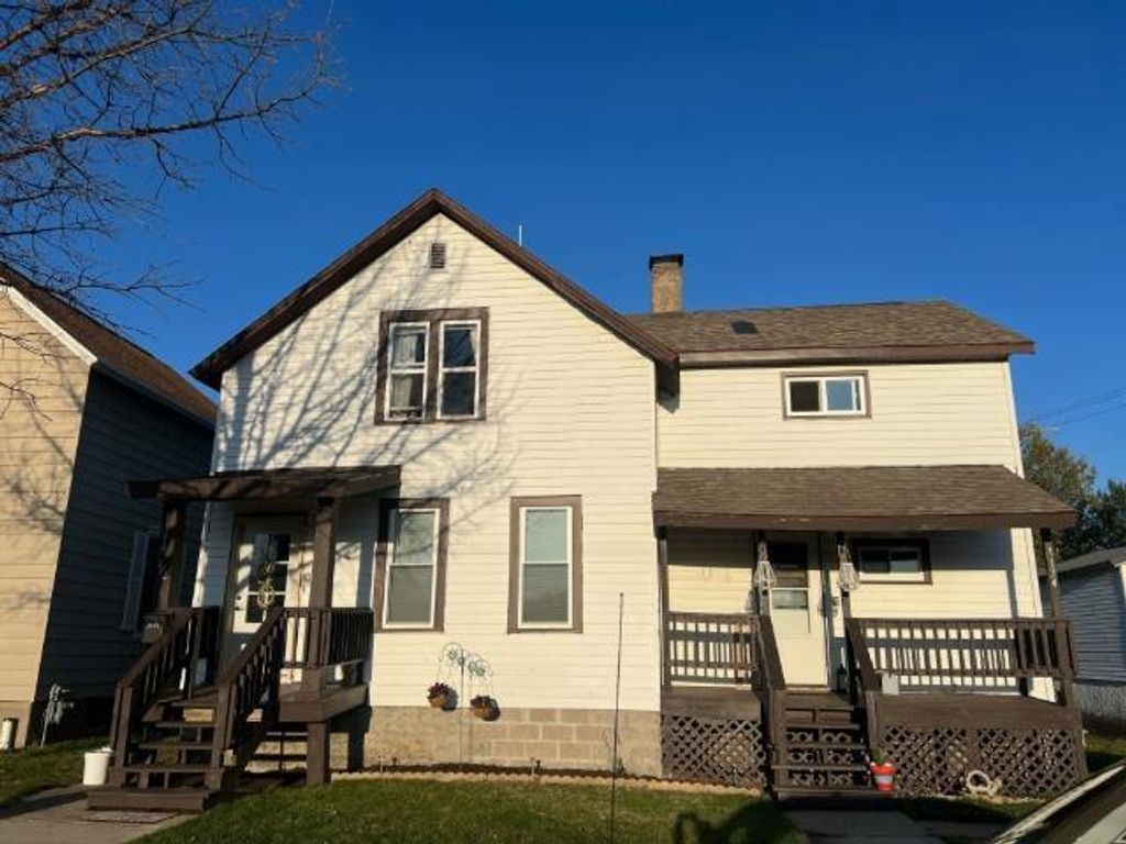Photo of 1134 Madison AVENUE, Marinette, WI 54143 (MLS # 50320890)