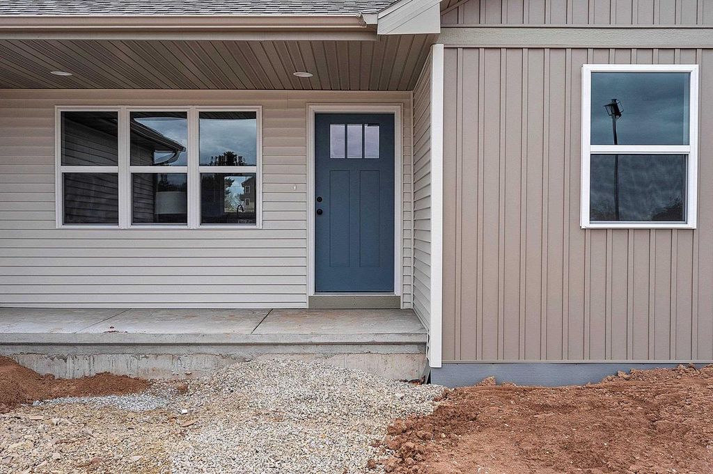 Photo of 1900 Southland LANE, New London, WI 54961 (MLS # 50325193)