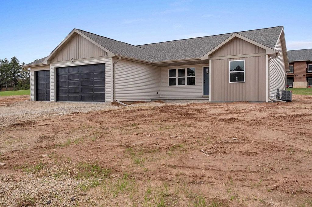 Photo of 1900 Southland LANE, New London, WI 54961 (MLS # 50325193)