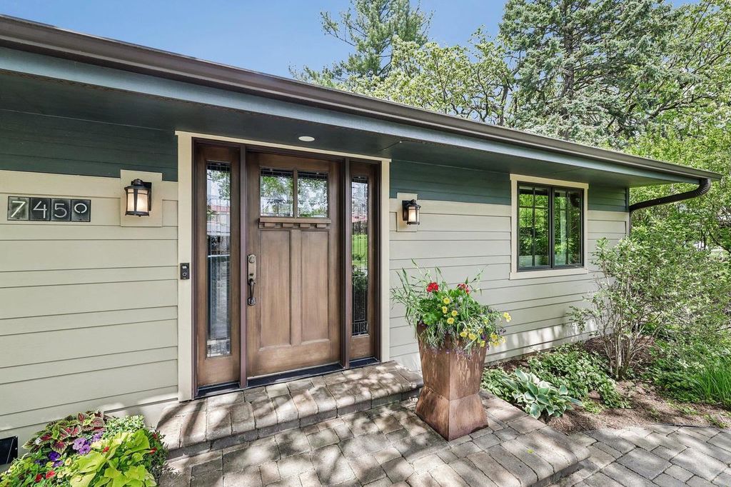 Photo of 7450 South AVENUE, Middleton, WI 53562 (MLS # 2022944)