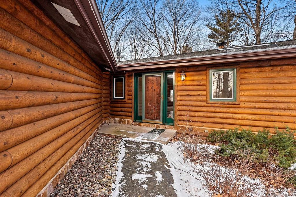 Photo of 11 Breyerwood COURT, Hortonville, WI 54944 (MLS # 50319963)