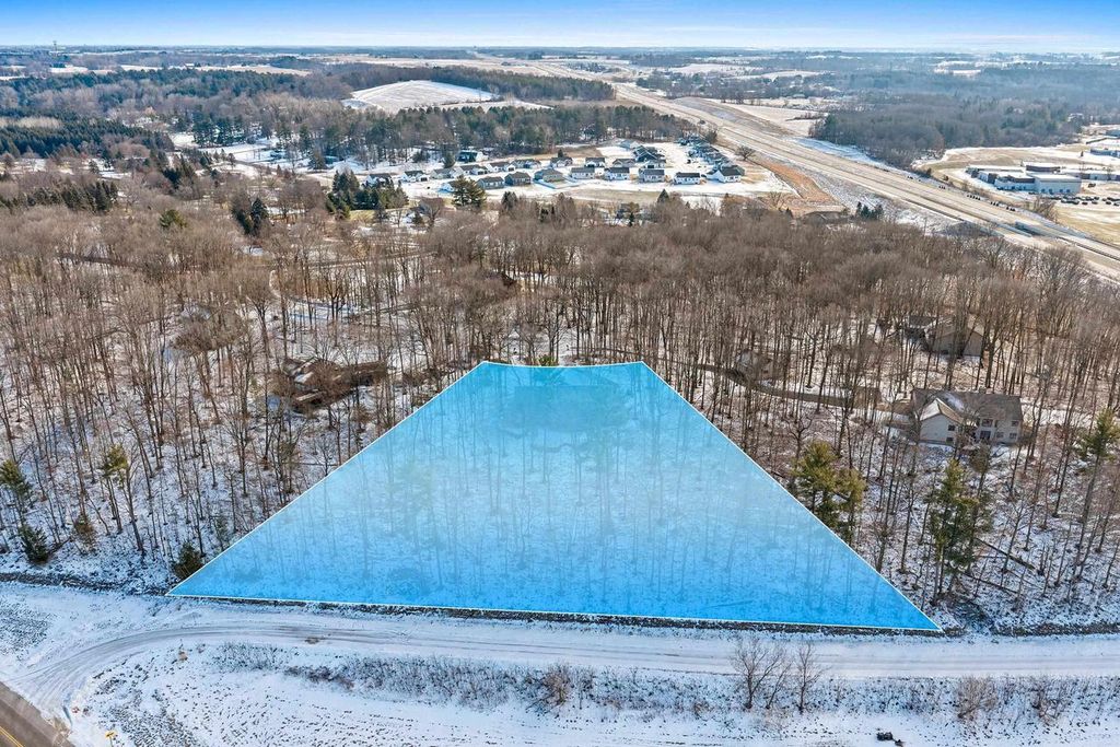 Photo of 11 Breyerwood COURT, Hortonville, WI 54944 (MLS # 50319963)