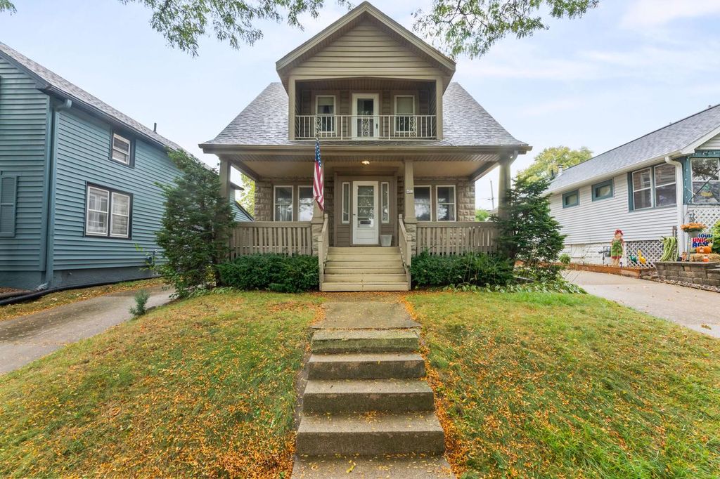 Photo of 403 N 69th STREET, Wauwatosa, WI 53213 (MLS # 1939460)