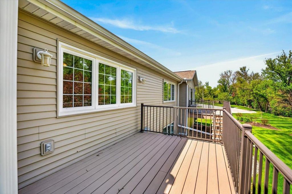 Photo of 649 Springbrook CIRCLE #46, Deforest, WI 53532 (MLS # 2020188)