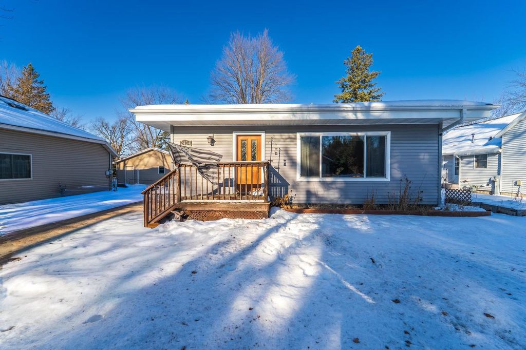 Photo of 2434 Algoma STREET, Stevens Point, WI 54481 (MLS # 22505788)