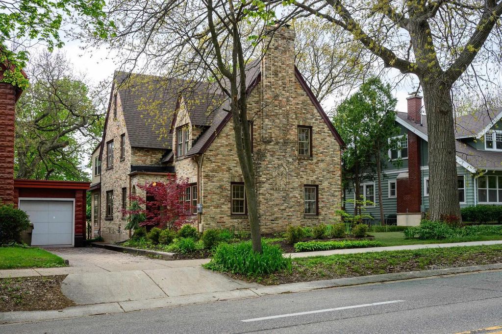 Photo of 1913 Regent STREET, Madison, WI 53726 (MLS # 2020970)