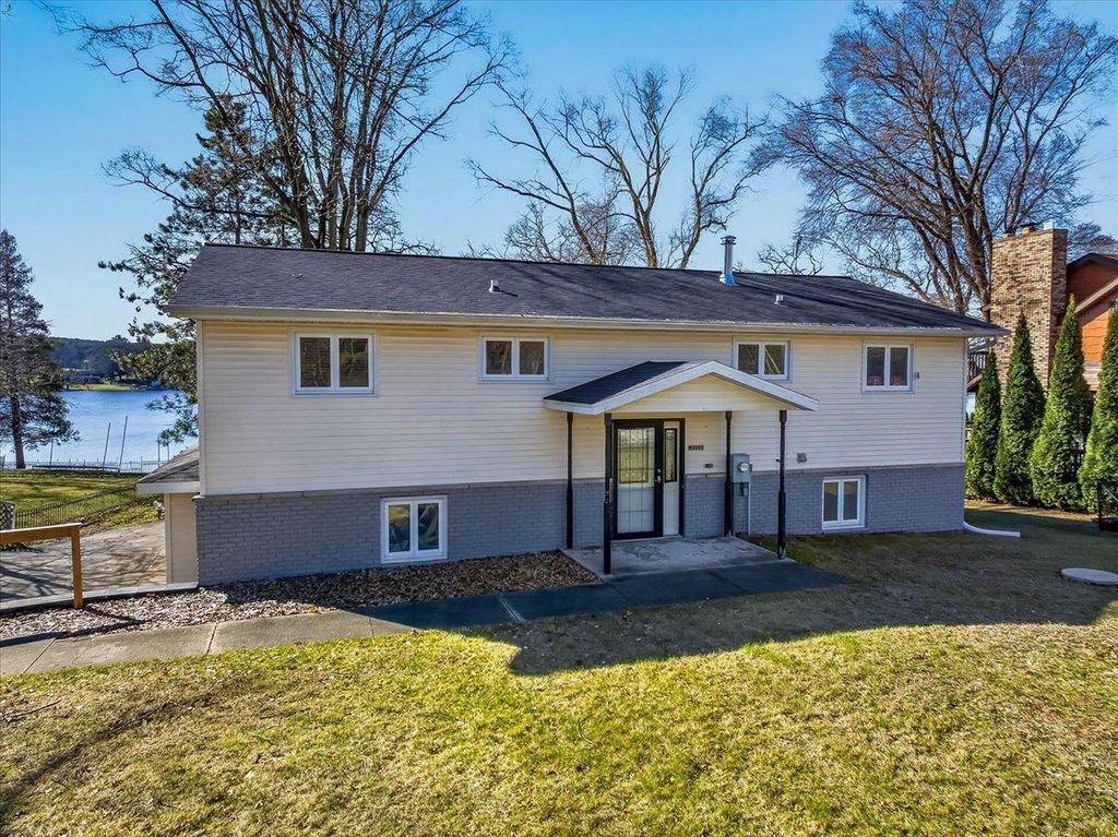 Photo of W5605 Island DRIVE, Pardeeville, WI 53954 (MLS # 2020365)