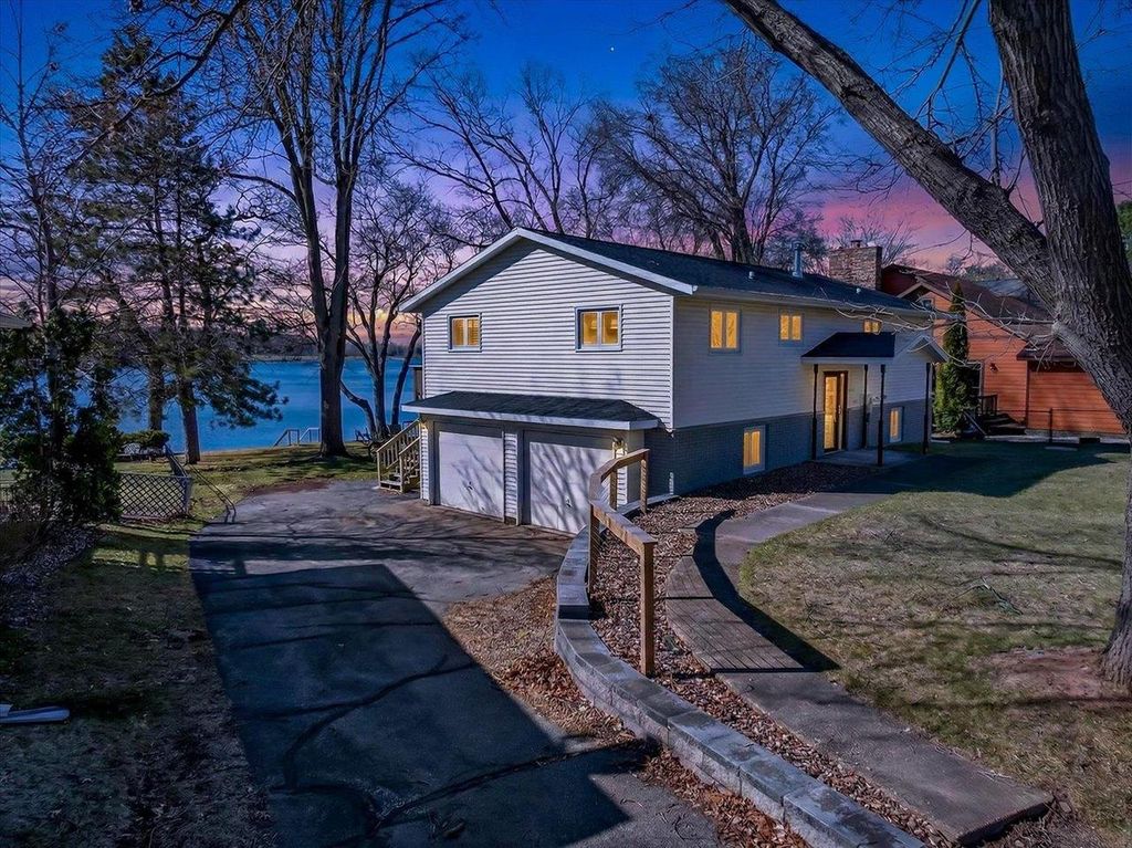 Photo of W5605 Island DRIVE, Pardeeville, WI 53954 (MLS # 2020365)