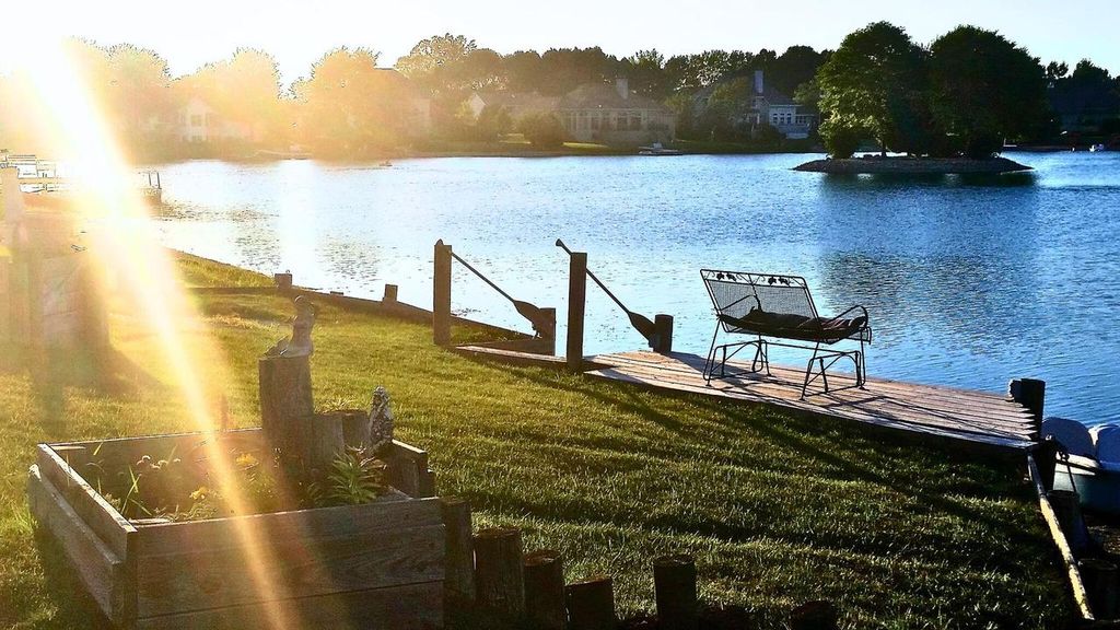 Photo of 3212 E Lindy LANE, Oak Creek, WI 53154 (MLS # 1946377)