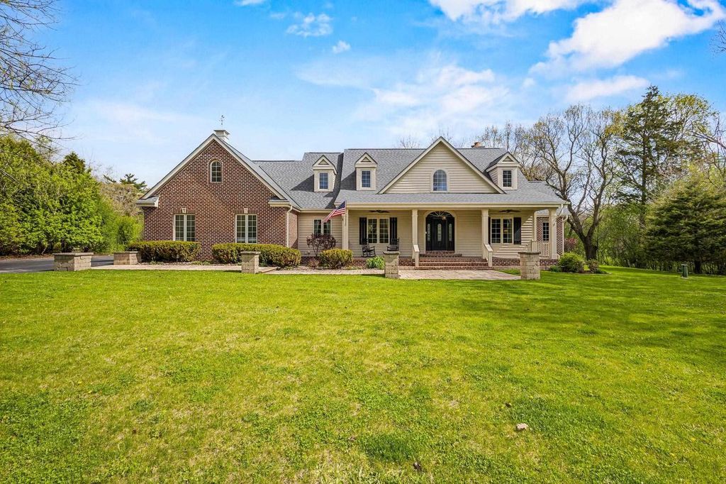 Photo of W326N4714 Buckhorn DRIVE, Nashotah, WI 53058 (MLS # 2022105)