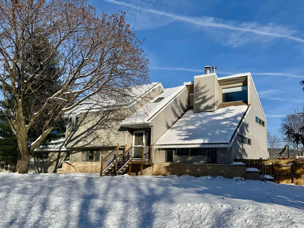 Photo of 1014 S 6th STREET, Prairie Du Chien, WI 53821 (MLS # 2013529)