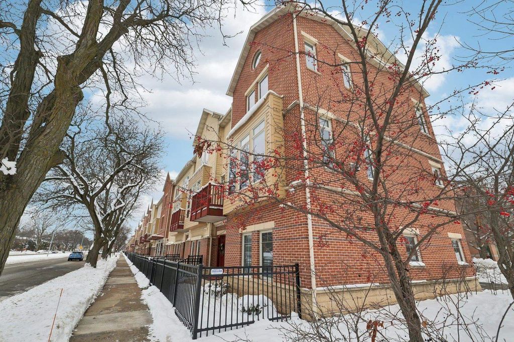 Photo of 694 N Midvale BOULEVARD, Madison, WI 53705 (MLS # 2017144)